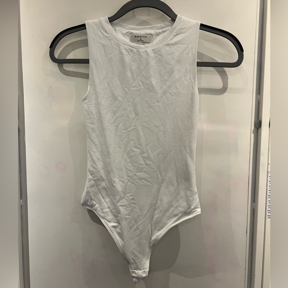 Aritzia Contour Crew Bodysuit - Picture 1 of 7